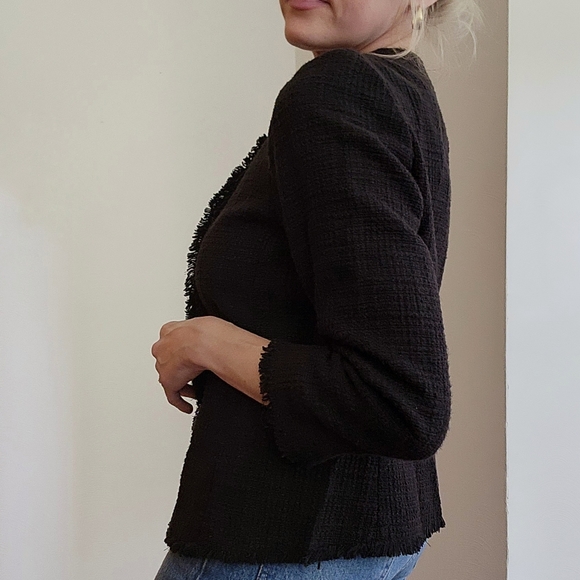 Ann Taylor Petite cropped snap closure blazer, size 6P, black - Picture 3 of 4